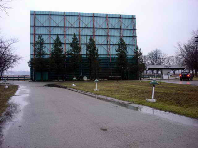 Piqua 36 Drive-In - 2006 Photo